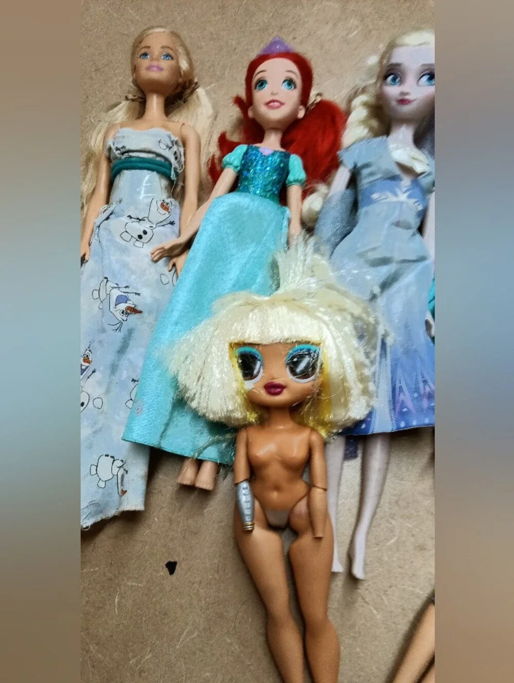 set of 11 barbies